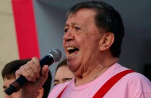 “Chabelo” revela que tuvo cáncer, pero ya lo superó