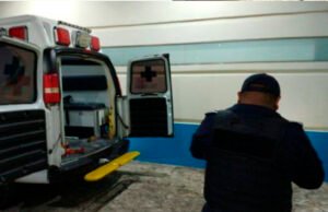 Hallan tirada a mujer severamente golpeada afuera de una escuela de la Región 234 de Cancún