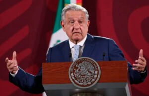 AMLO pregona justicia en el octavo aniversario del caso Ayotzinapa: “es día de luto nacional”