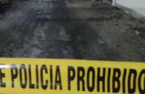 Hermanos asesinan a golpeas a un hombre afuera de un bar de Motul