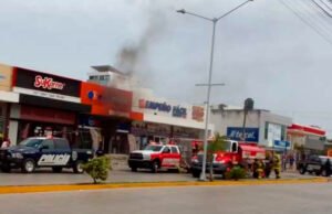 Se incendia casa de empeño en Playa del Carmen