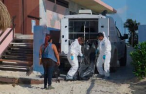 Hallan cuerpo sin vida flotando en la playa Chac Mool de Cancún