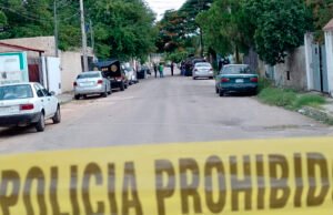 Cuatro hombres atacan con machete a dos personas en Mérida