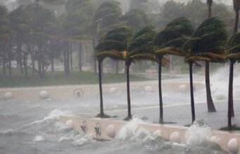 Tormenta Tropical ‘Bonnie’ mantiene distancia aún de costas mexicanas; Península presentará lluvias intensas