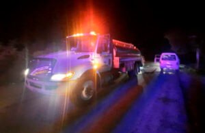 Se incendia vehículo en tramo carretero de Kantunilkín , Quintana Roo