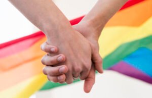 Pareja gay denuncia discriminación y hostigamiento en Progreso