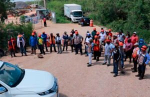 Trabajadores del tramo 3 del Tren Maya, de Calkiní a Izamal, exigen pagos