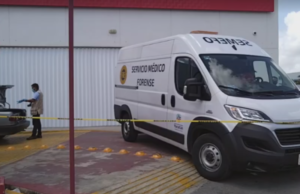 Abuelito muere al interior de una sucursal bancaria de la Avenida Aviación en Mérida