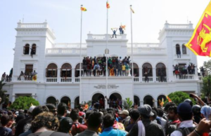 Primer ministro de Sri Lanka es nombrado presidente interino