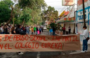 Piden a colegio entregar videos sobre profesor acusado de abuso en Edomex