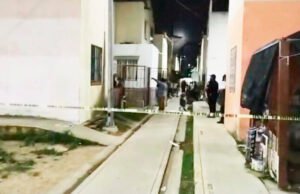 Balean fachada de vivienda en el fraccionamiento Villas Otoch Paraíso de Cancún