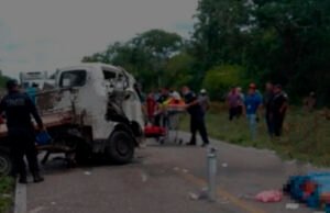 Accidente vehicular deja cuatro muertos en la carretera Celestún-Kinchil