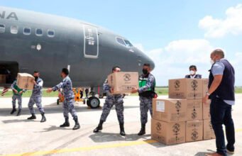 Arriba lote de vacunas para vacunar contra COVID-19 a niños en Yucatán