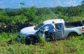 Dos lesionados tras perder el control del volante en la Mérida- Tizimín