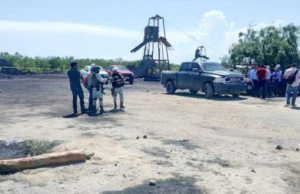 Diez mineros siguen atrapados en Coahuila