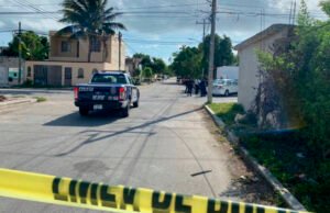 Taxista muere de un aparente paro cardíaco en la Región 232 de Cancún