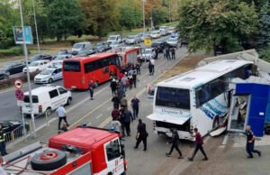 Autobús con migrantes arrolla y mata a dos policías que intentaron detenerlo en Bulgaria