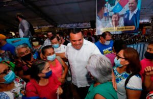 Alcalde Renán Barrera presenta su Primer Informe de Gobierno ante vecinos en el fraccionamiento Vergel II