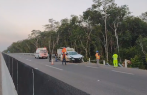 Al menos cuatro lesionados deja accidente en la Mérida-Cancún