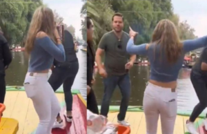 Al ritmo de ” Tucanazo, joven cae al lago de Xochimilco: VIDEO