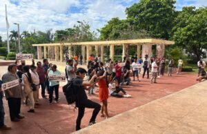 Marcelo Ebrard suma muestras de apoyo ciudadano en Yucatán