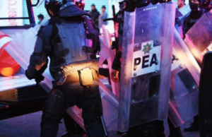 Se enfrentan normalistas y policías estatales en Tlaxcala