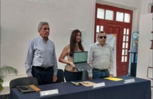 “Lila Esmeralda Torres: Triunfa en el Premio Internacional de Poesía Ciudad de Mérida con su Obra ‘Mudar la Casa'”