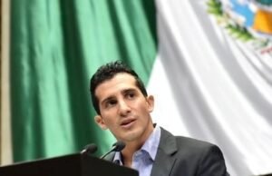 “Rommel Pacheco: Del PAN a Morena, un Giro Político Rumbo a la Alcaldía de Mérida en 2024”