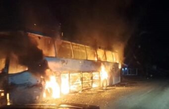 Oleada de Violencia en Tabasco: Queman Vehículos y Desatan Caos en Macuspana