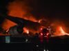“Caos en el aeropuerto de Tokio: Incendio y cierre de pistas tras impactante accidente entre aviones de Japan Airlines y Guardia Costera”