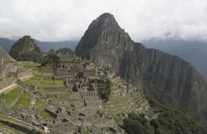 Manifestaciones en Machu Picchu: Población y Empresas Turísticas se Movilizan Contra Cambios en Venta de Boletos