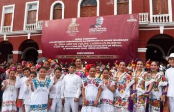 Motul nombra a Andrés Manuel López Obrador como “Héroe Nacional”