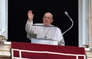 Francisco cuestiona la doble moral en las críticas a las bendiciones LGBTTTI