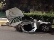 Mercedes-Benz se parte en dos tras brutal accidente en Ciudad Caucel; conductor muere prensado