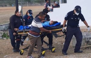 La violencia no es deporte: joven queda grave tras ser arrojado de las gradas en Seyé