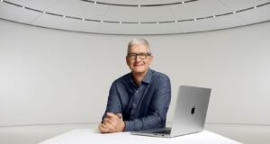 Apple anuncia cambio histórico: Tim Cook será presidente ejecutivo y John Ternus asumirá como CEO