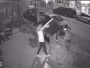 Captan robo en la colonia Alemán: brinca reja y se lleva muebles con cómplice