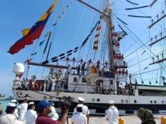 Entre música y aplausos, recibe Progreso al Buque Escuela “Simón Bolívar” de Venezuela