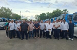 Choferes del Circuito Metropolitano buscan destrabar conflicto laboral y entregan demandas a la empresa