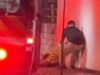 Joven de Protección Civil arriesga su vida y rescata a mujer atrapada
