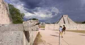 Chichén Itzá volverá a recibir visitantes tras acuerdo entre autoridades y artesanos