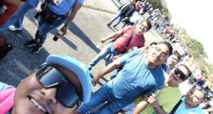 Critican ausencia del alcalde de Celestún en Día de las Madres; fue visto en festejos de Buctzotz