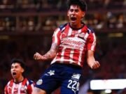 Chivas firma remontada épica y elimina a Tigres para avanzar a semifinales