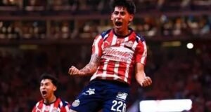 Chivas firma remontada épica y elimina a Tigres para avanzar a semifinales