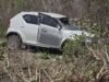 Conductora termina hospitalizada tras volcadura en la carretera Hunucmá-Tetiz