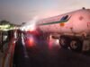 Evitan tragedia en la Campeche–Champotón: pipa de gas se incendia cerca de caseta de Seybaplaya