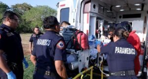 Helicóptero de la SSP traslada de emergencia a menor grave tras accidente en Akil