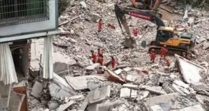 Fuerte terremoto en el sur de China deja muertos y miles de evacuados