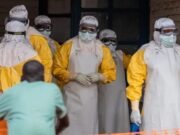Alertan sobre posible escalada del brote de ébola en África; podría superar los 20 mil contagios