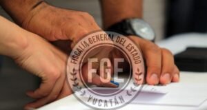 Procesan a mujer acusada de vender camioneta con reporte de robo
